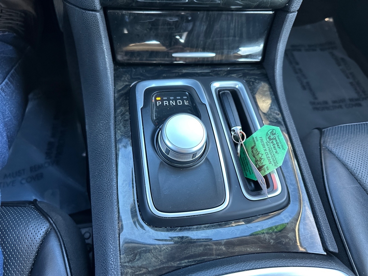 Chrysler 300 4dr Sdn 300C RWD 2016