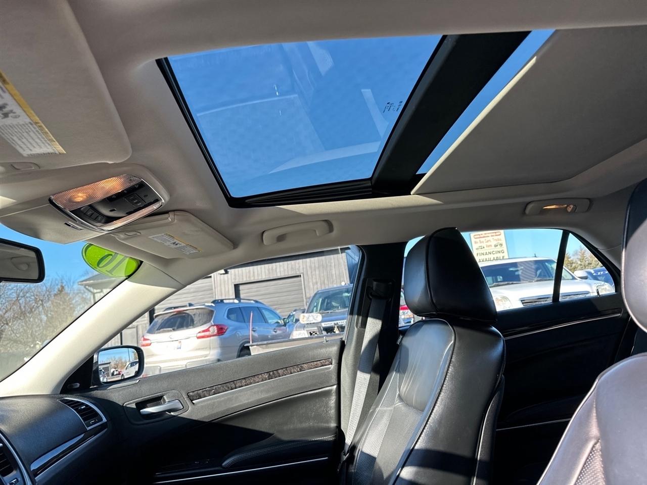 Chrysler 300 4dr Sdn 300C RWD 2016