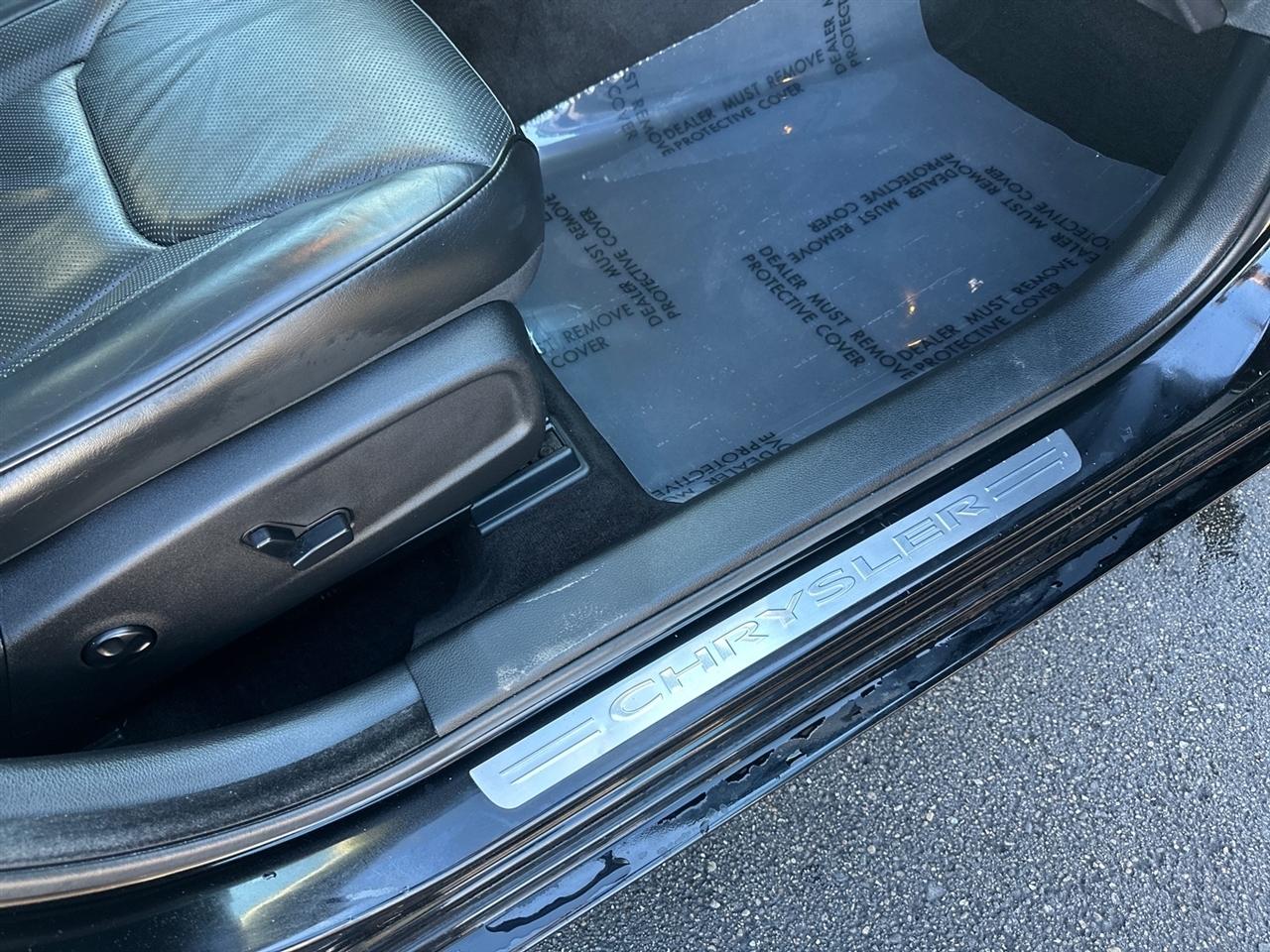 Chrysler 300 4dr Sdn 300C RWD 2016