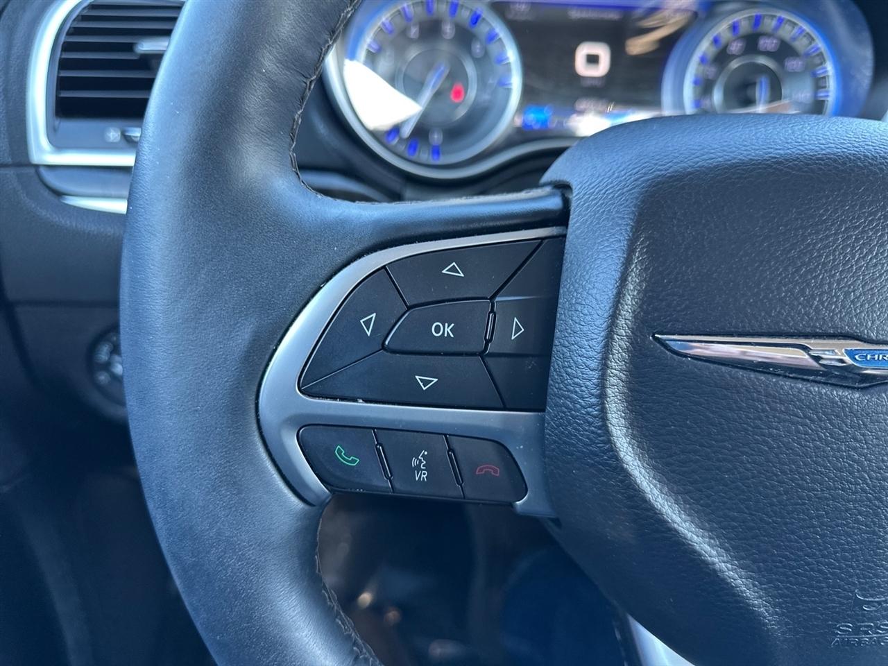 Chrysler 300 4dr Sdn 300C RWD 2016