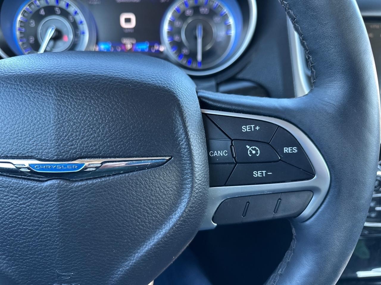 Chrysler 300 4dr Sdn 300C RWD 2016