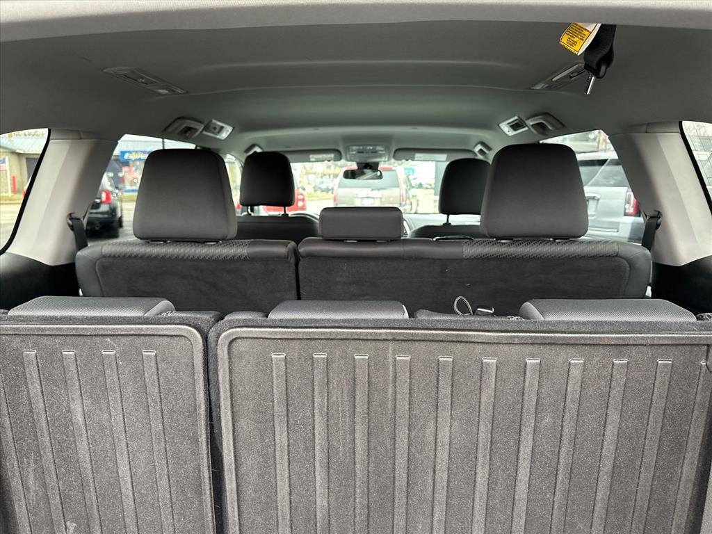 Toyota Highlander LE V6 AWD (Natl) 2019