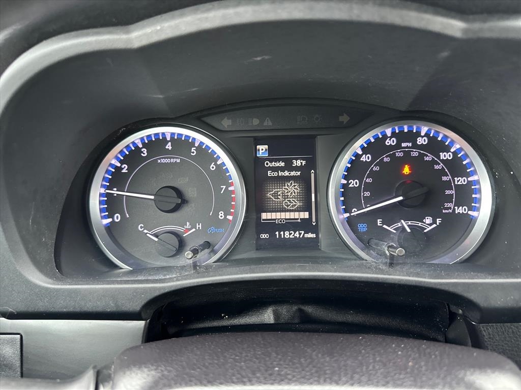 Toyota Highlander LE V6 AWD (Natl) 2019