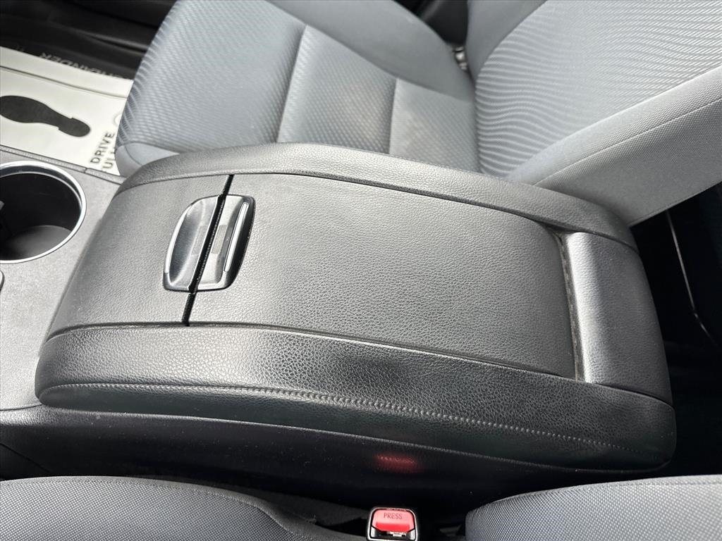 Toyota Highlander LE V6 AWD (Natl) 2019