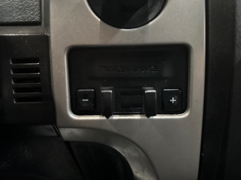 Ford F-150 4WD SuperCab 145" Lariat 2011