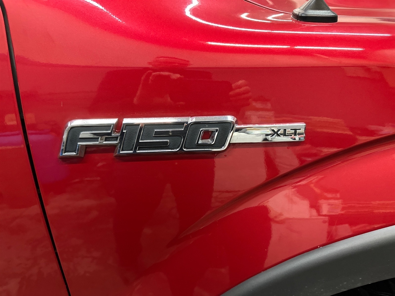 Ford F-150 4WD SuperCab 145" Lariat 2011