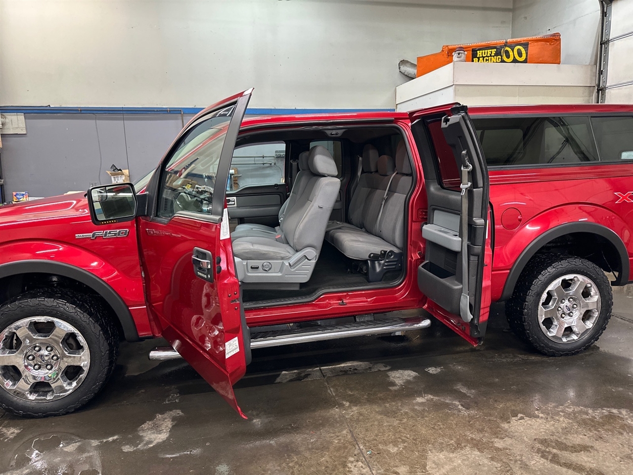 Ford F-150 4WD SuperCab 145" Lariat 2011