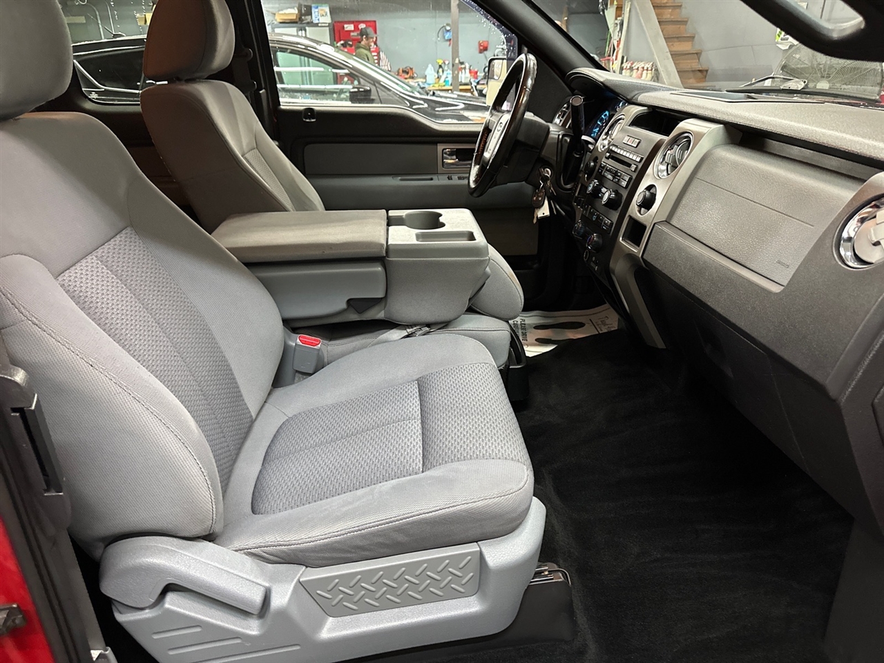 Ford F-150 4WD SuperCab 145" Lariat 2011