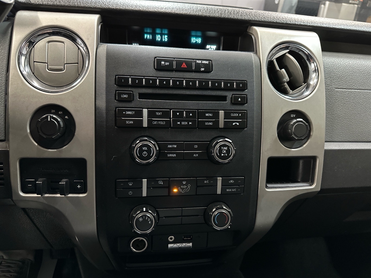 Ford F-150 4WD SuperCab 145" Lariat 2011