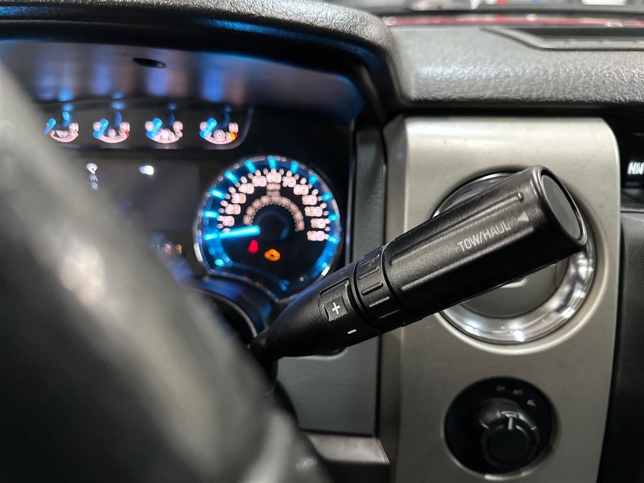 Ford F-150 4WD SuperCab 145" Lariat 2011