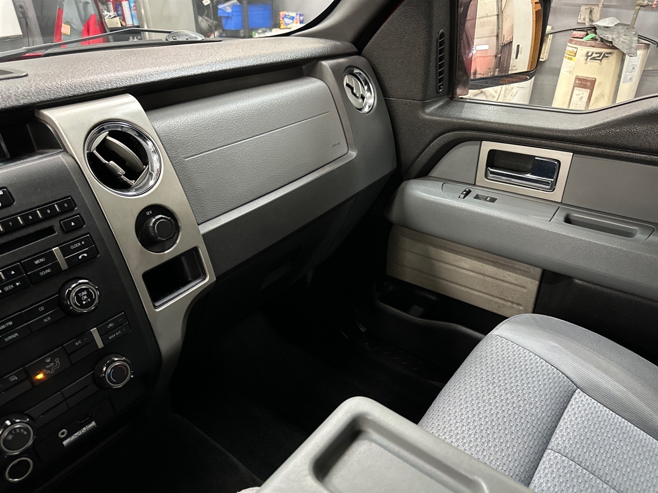 Ford F-150 4WD SuperCab 145" Lariat 2011