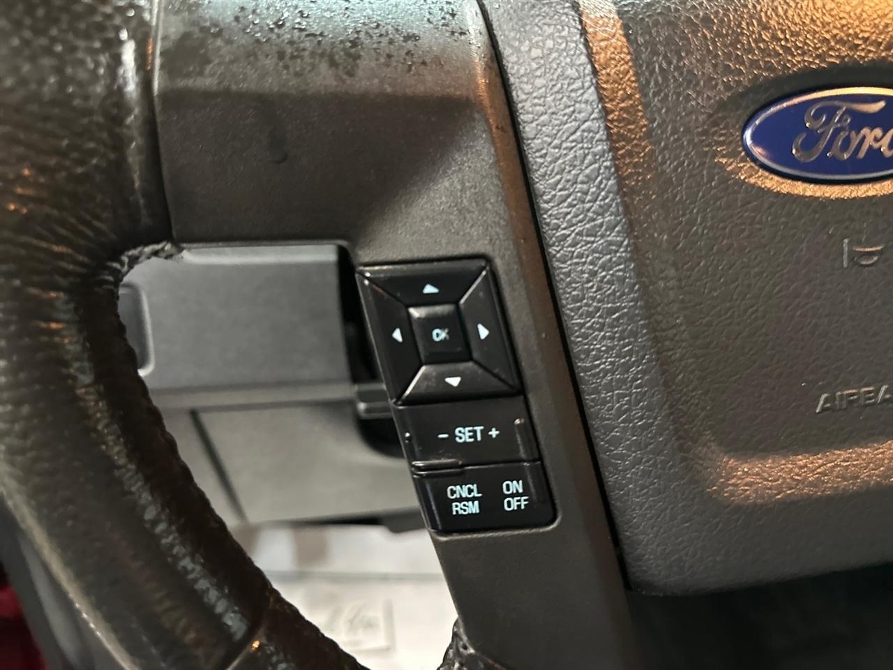 Ford F-150 4WD SuperCab 145" Lariat 2011