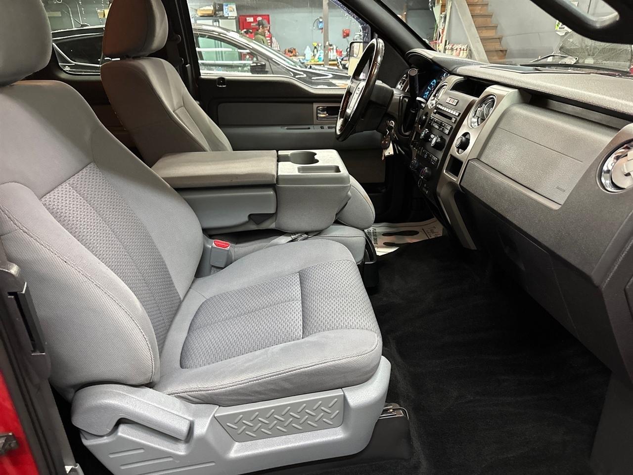 Ford F-150 4WD SuperCab 145" Lariat 2011