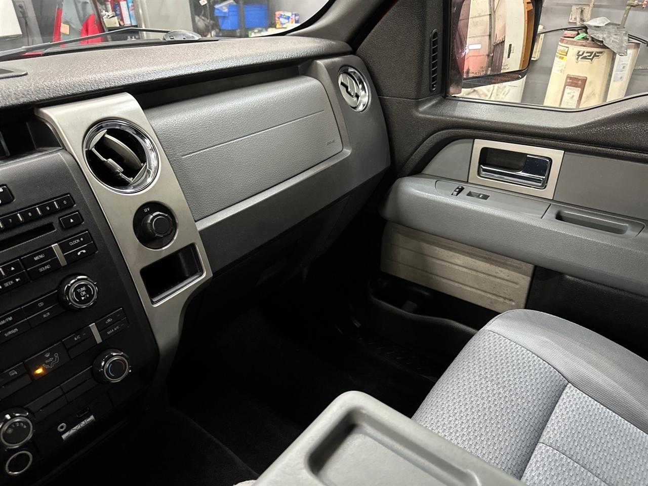 Ford F-150 4WD SuperCab 145" Lariat 2011