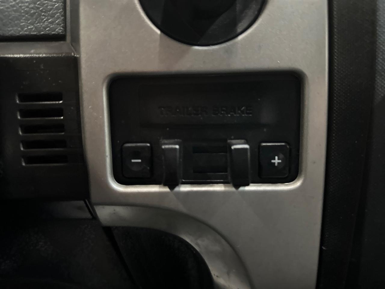 Ford F-150 4WD SuperCab 145" Lariat 2011