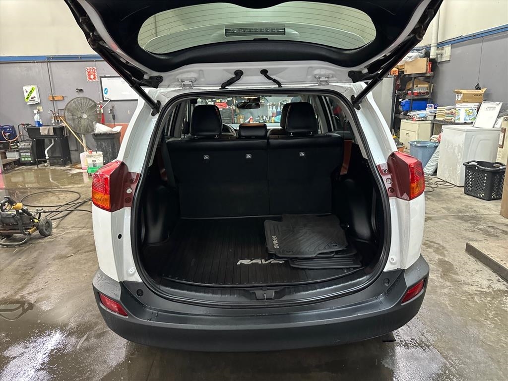 Toyota RAV4 AWD 4dr Limited (Natl) 2014