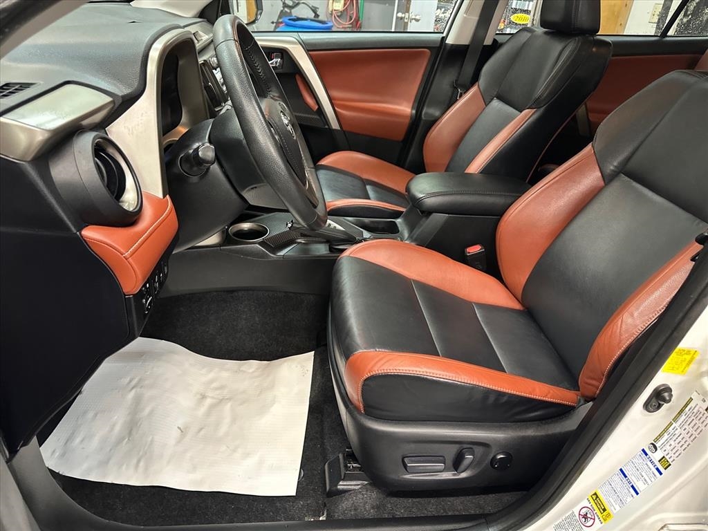 Toyota RAV4 AWD 4dr Limited (Natl) 2014