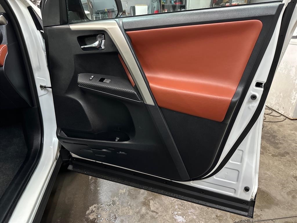 Toyota RAV4 AWD 4dr Limited (Natl) 2014