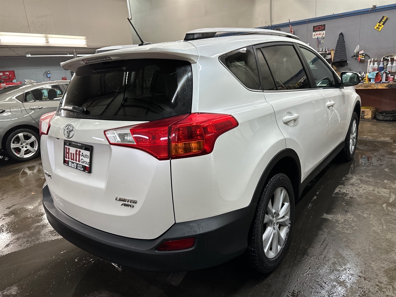 Toyota RAV4 AWD 4dr Limited (Natl) 2014