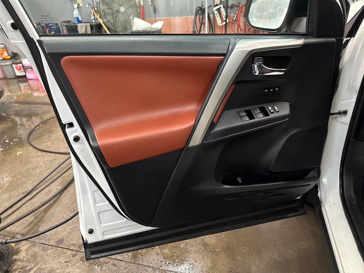 Toyota RAV4 AWD 4dr Limited (Natl) 2014