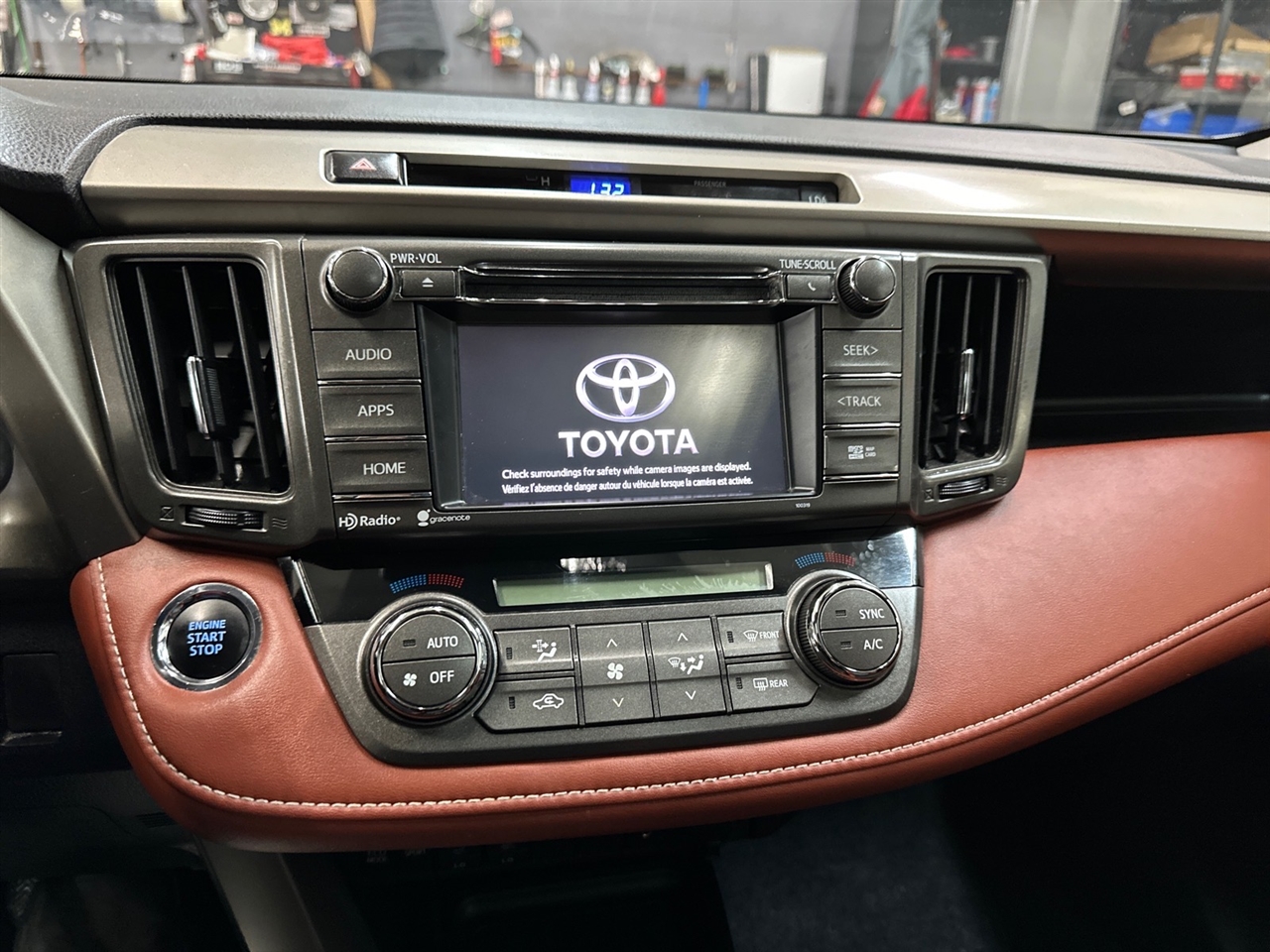 Toyota RAV4 AWD 4dr Limited (Natl) 2014