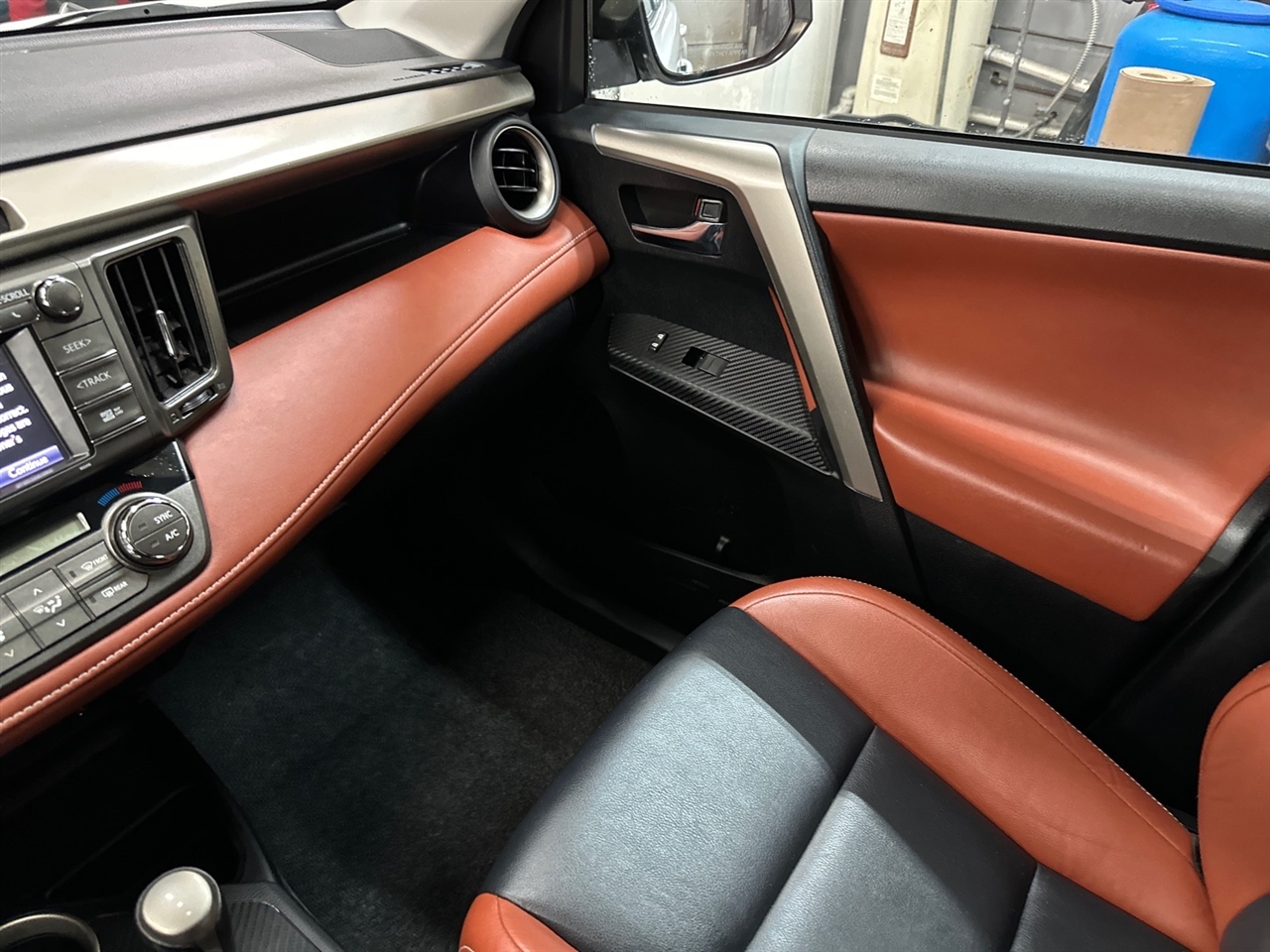 Toyota RAV4 AWD 4dr Limited (Natl) 2014