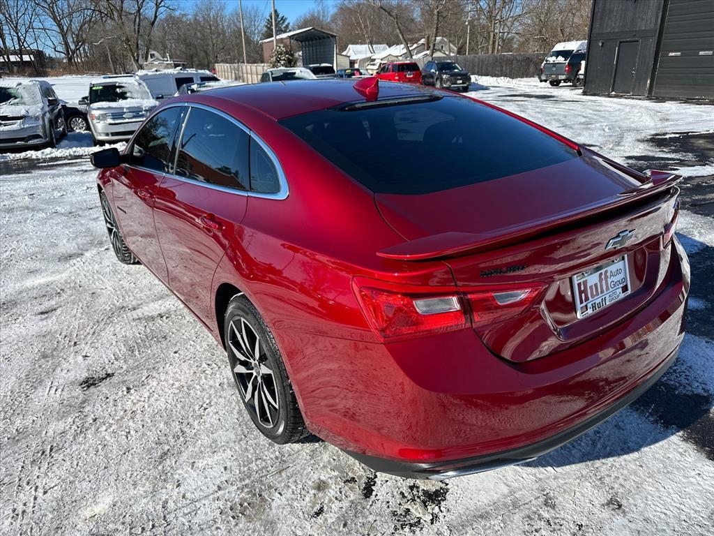 Chevrolet Malibu 4dr Sdn RS 2021