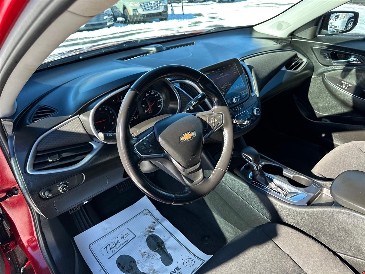 Chevrolet Malibu 4dr Sdn RS 2021