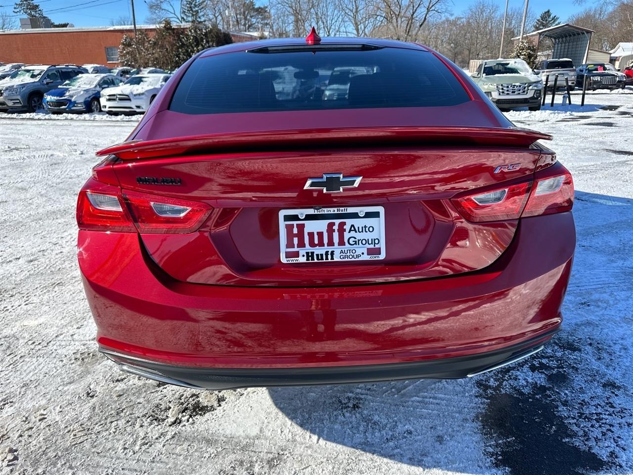 Chevrolet Malibu 4dr Sdn RS 2021