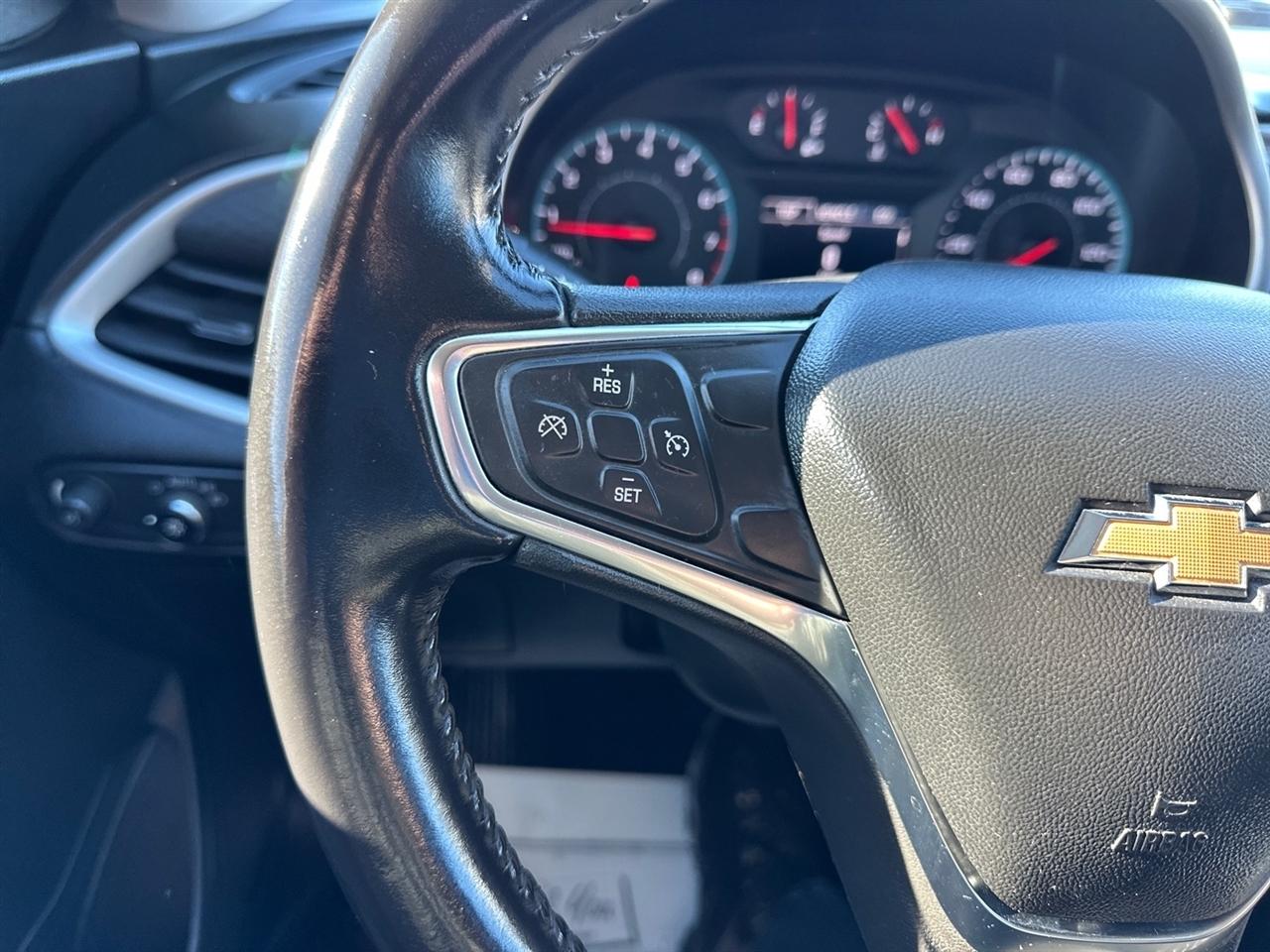 Chevrolet Malibu 4dr Sdn RS 2021