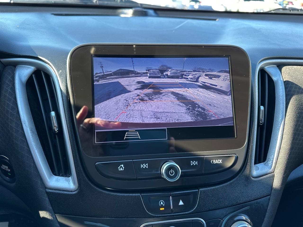 Chevrolet Malibu 4dr Sdn RS 2021