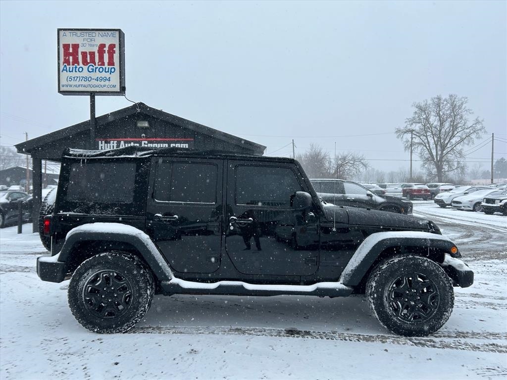 Jeep Wrangler Unlimited 4WD 4dr Willys Wheeler 2017