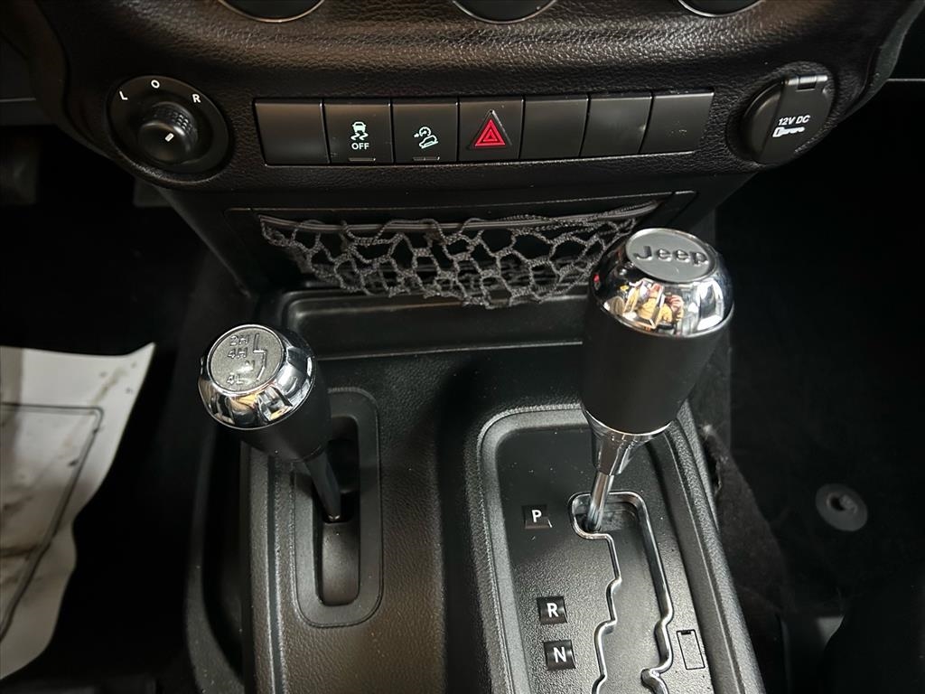 Jeep Wrangler Unlimited 4WD 4dr Willys Wheeler 2017