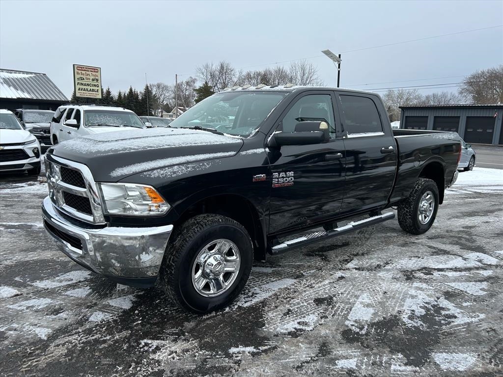RAM 2500 Tradesman 4x4 Crew Cab 6'4" Box 2018