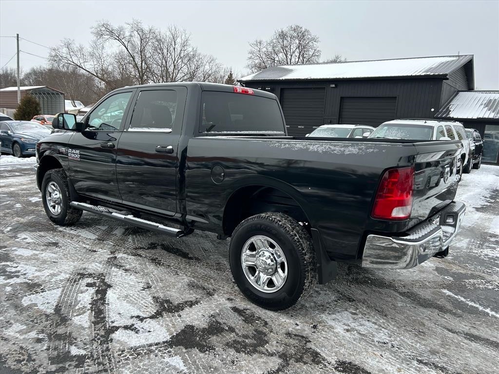 RAM 2500 Tradesman 4x4 Crew Cab 6'4" Box 2018