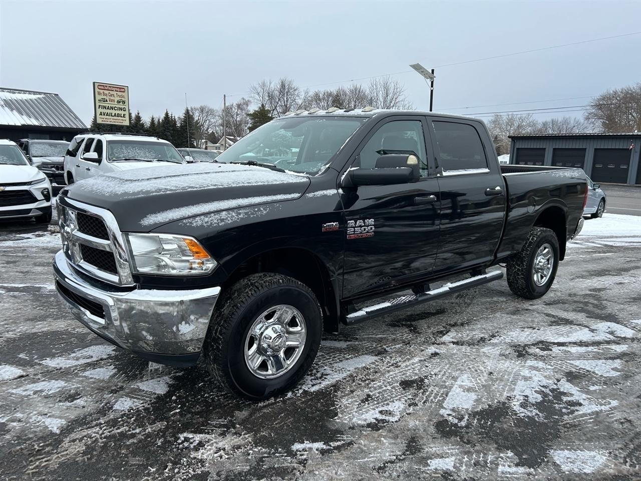 RAM 2500 Tradesman 4x4 Crew Cab 6'4" Box 2018
