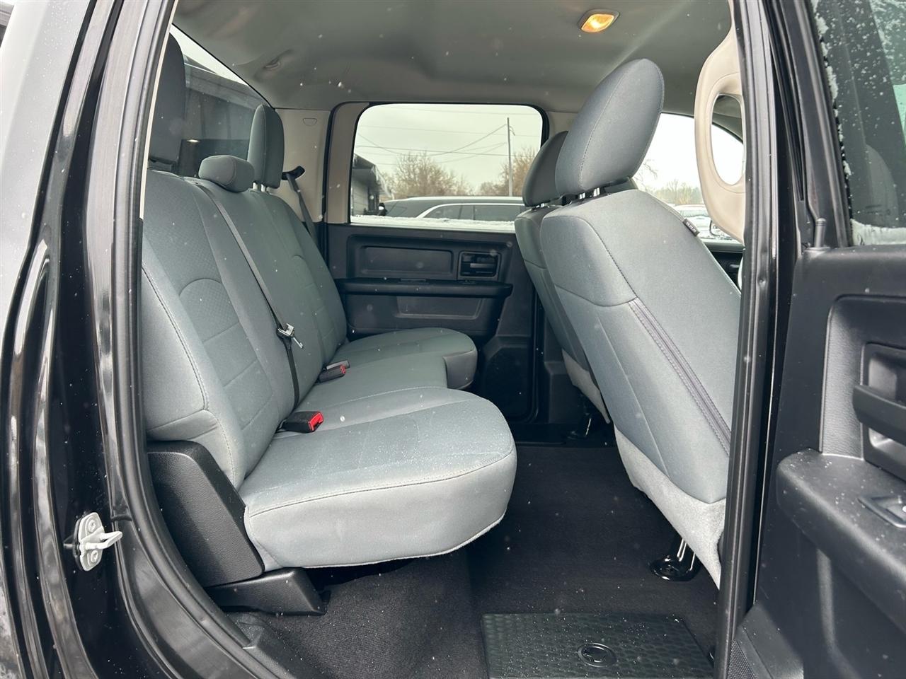 RAM 2500 Tradesman 4x4 Crew Cab 6'4" Box 2018