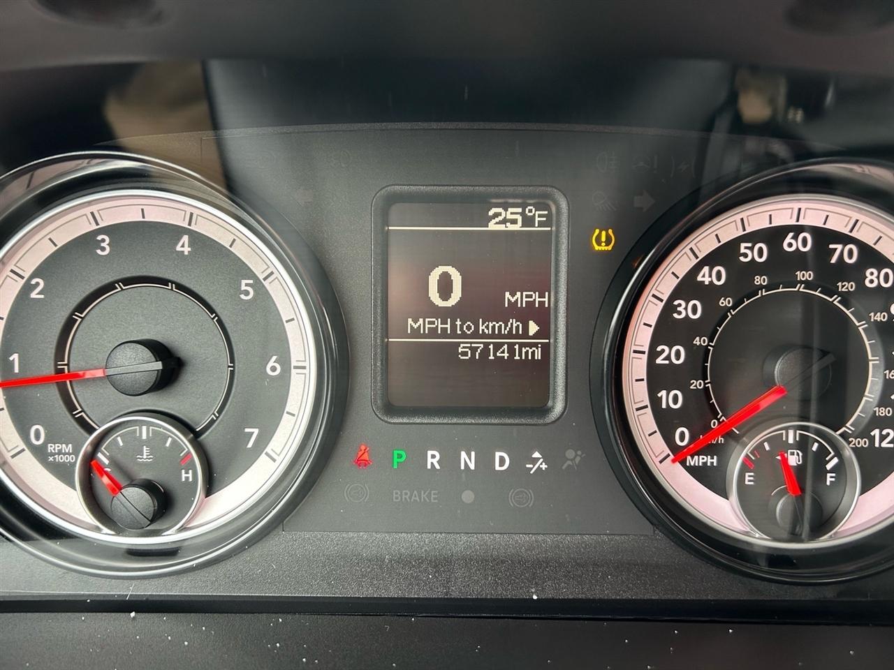 RAM 2500 Tradesman 4x4 Crew Cab 6'4" Box 2018