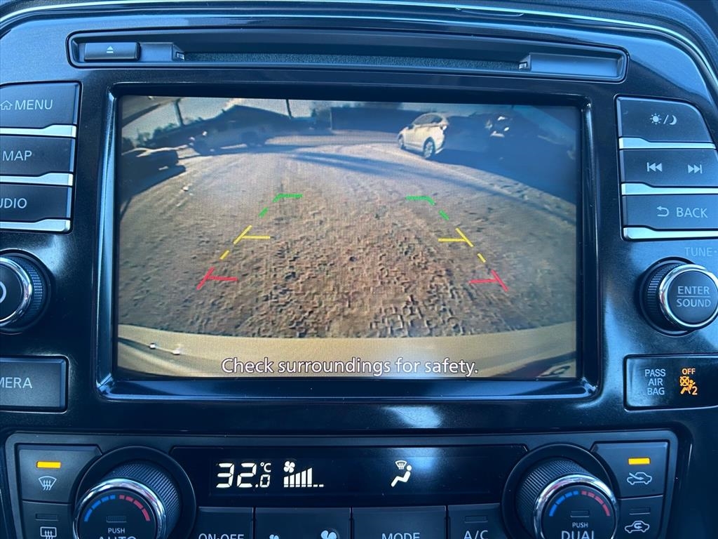 Nissan Maxima SL Sedan 2023