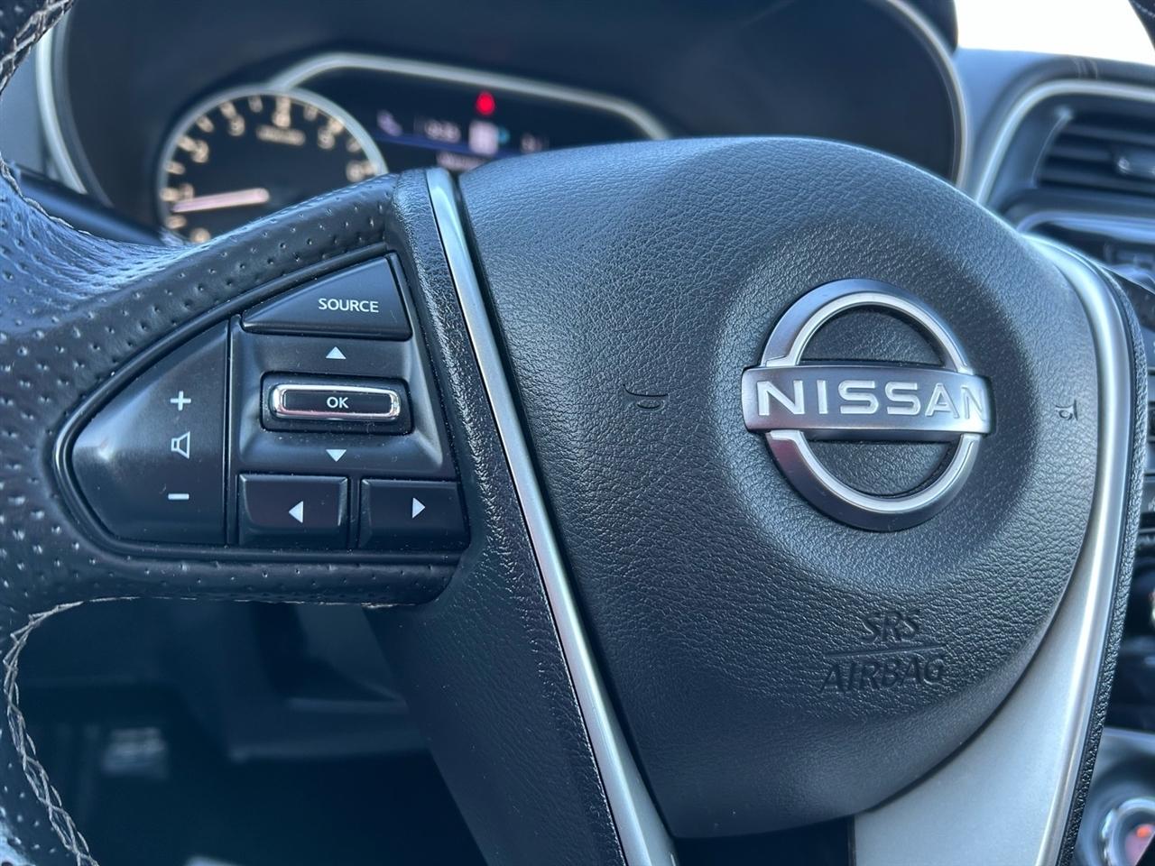 Nissan Maxima SL Sedan 2023