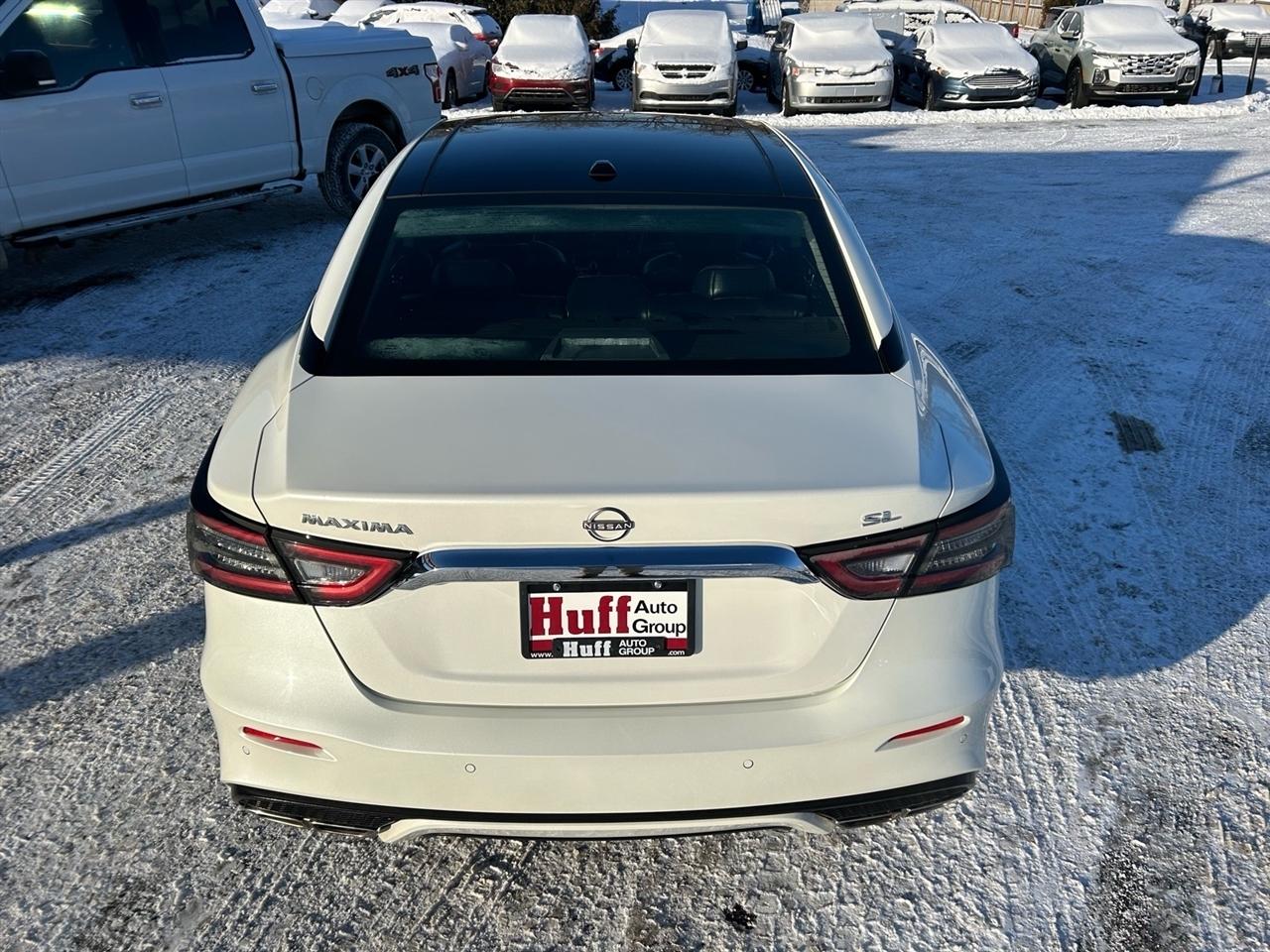 Nissan Maxima SL Sedan 2023