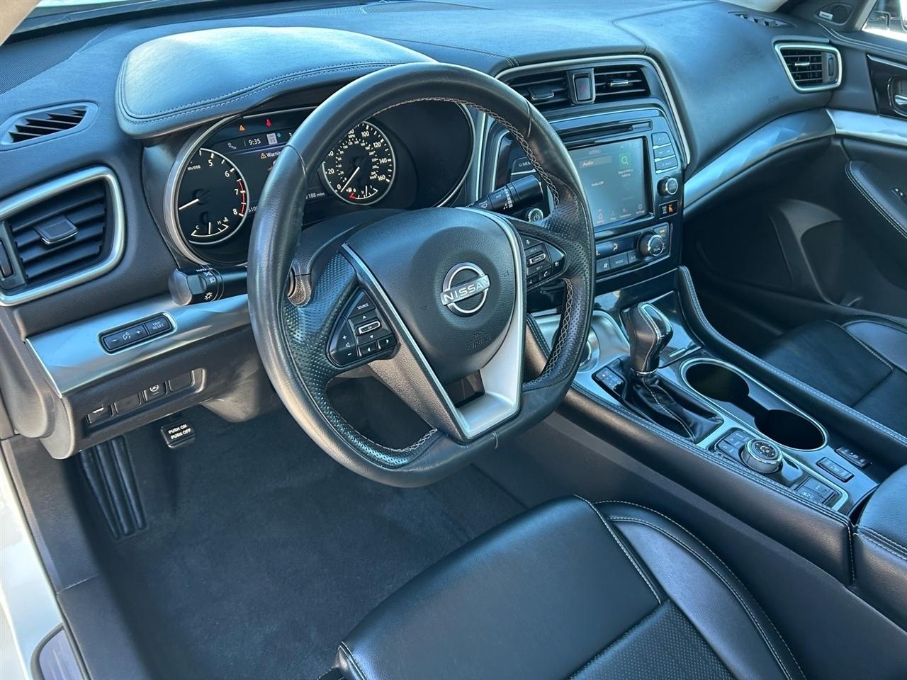 Nissan Maxima SL Sedan 2023