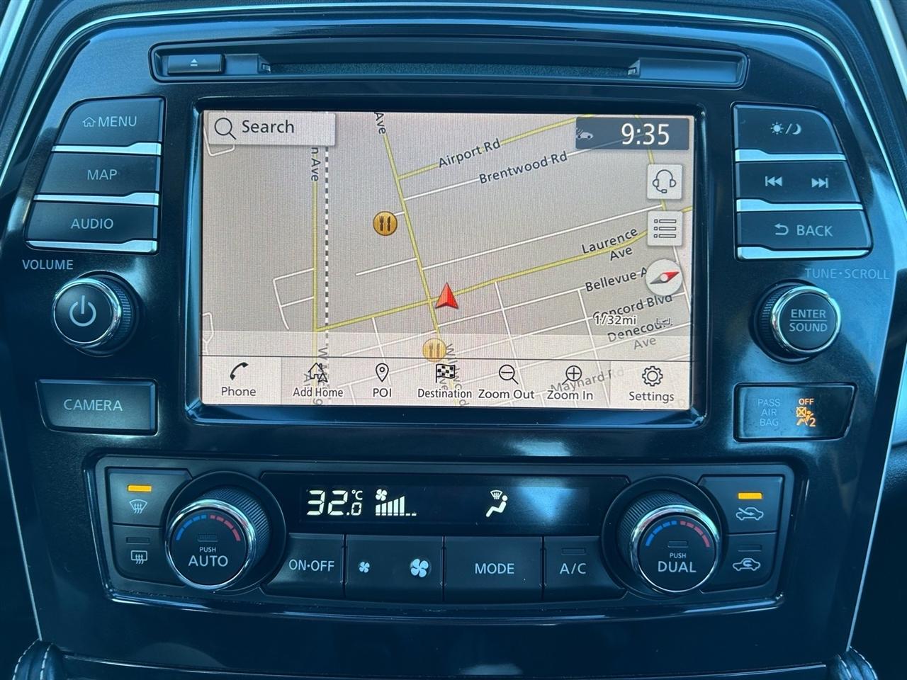 Nissan Maxima SL Sedan 2023