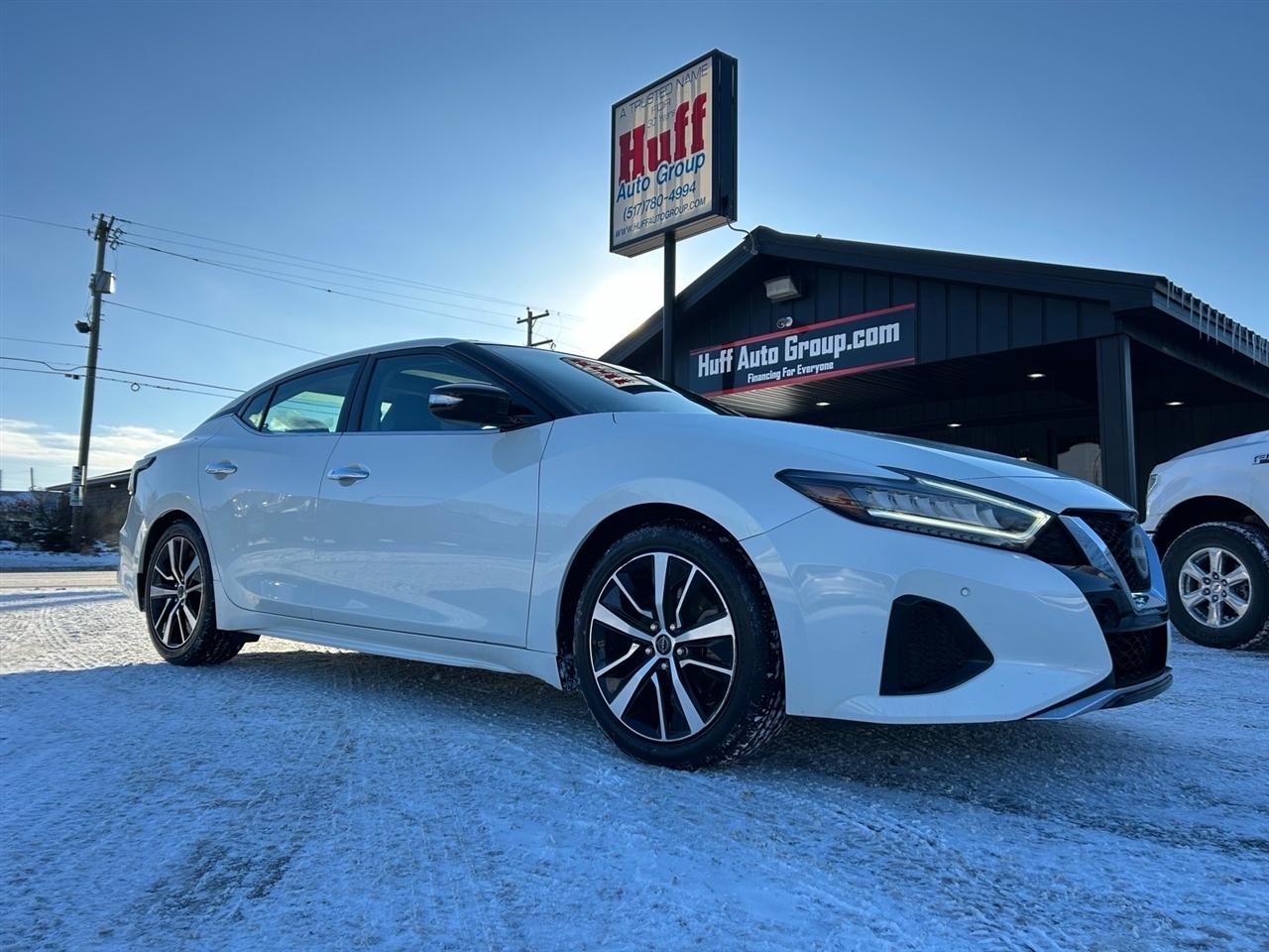 Nissan Maxima SL Sedan 2023