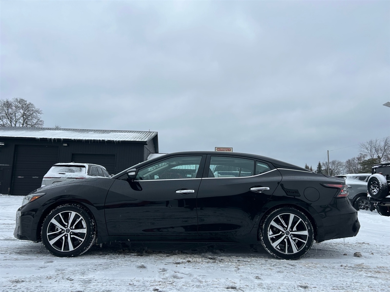 Nissan Maxima SL Sedan 2023