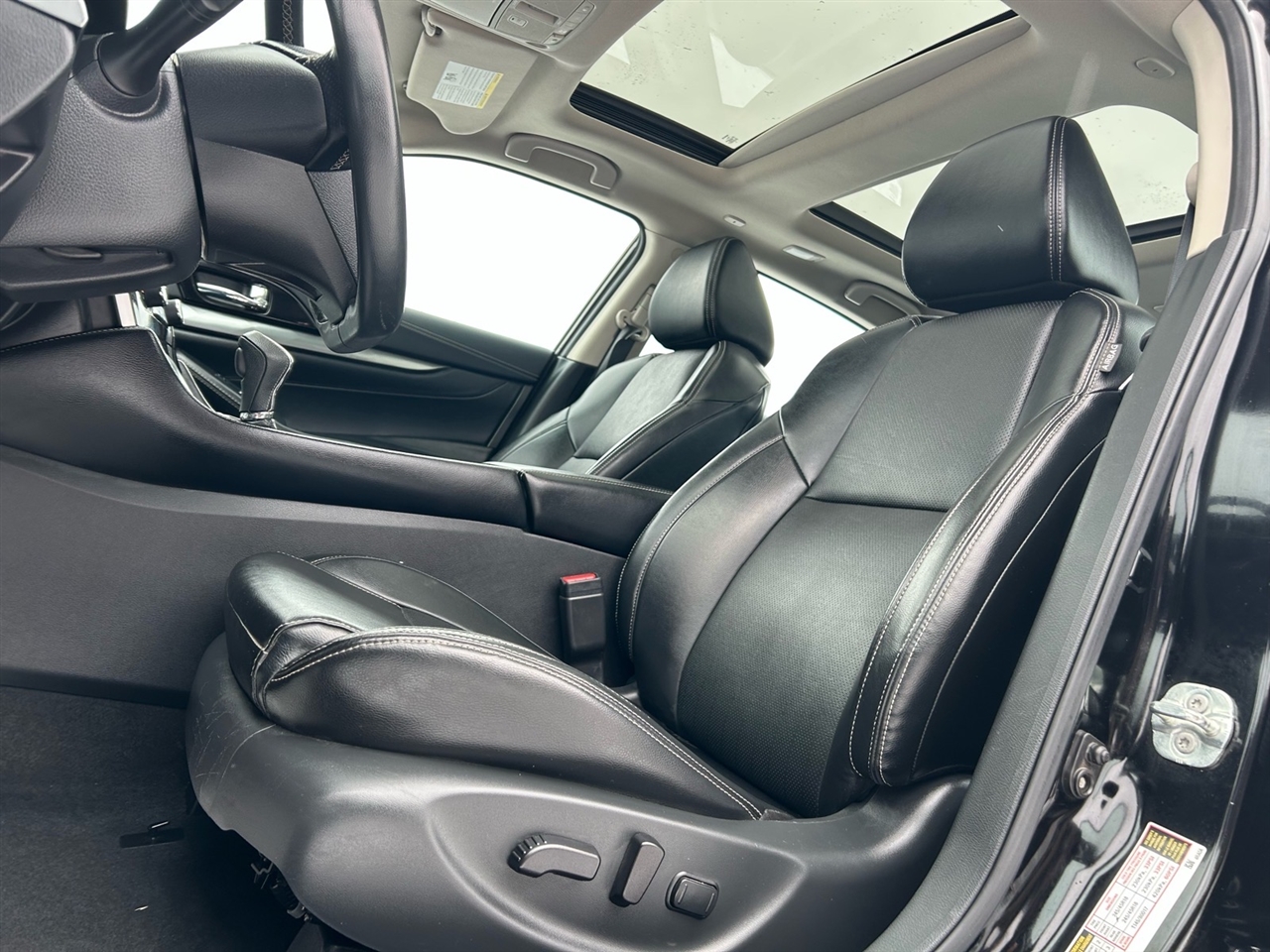 Nissan Maxima SL Sedan 2023