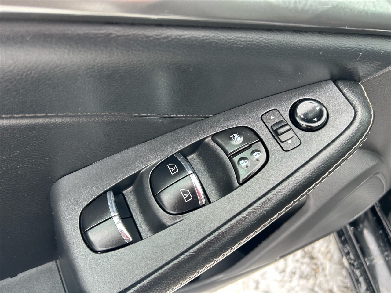 Nissan Maxima SL Sedan 2023