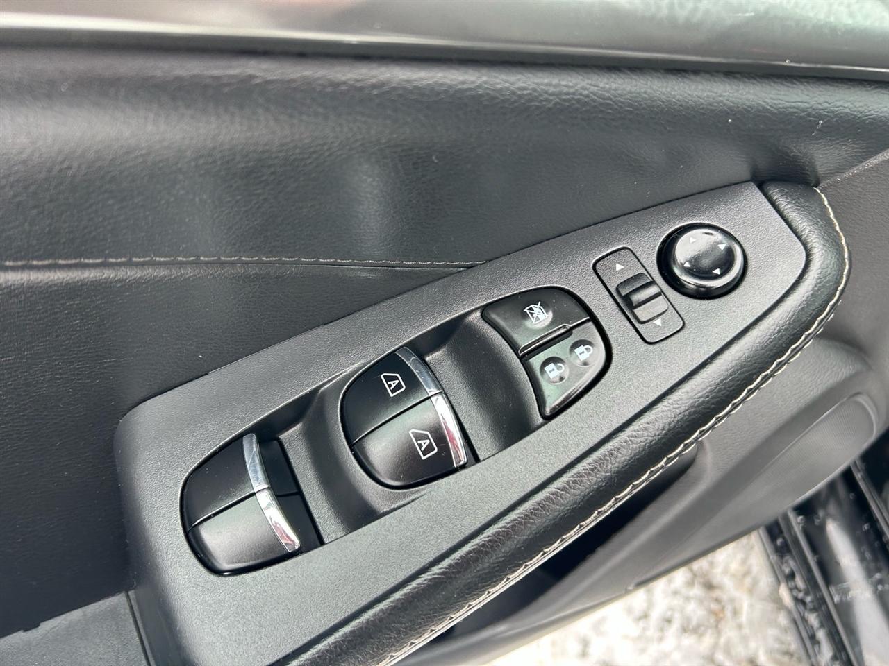 Nissan Maxima SL Sedan 2023