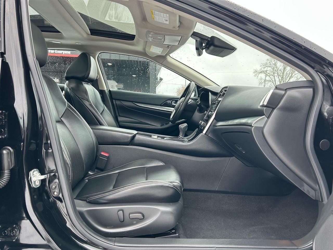 Nissan Maxima SL Sedan 2023