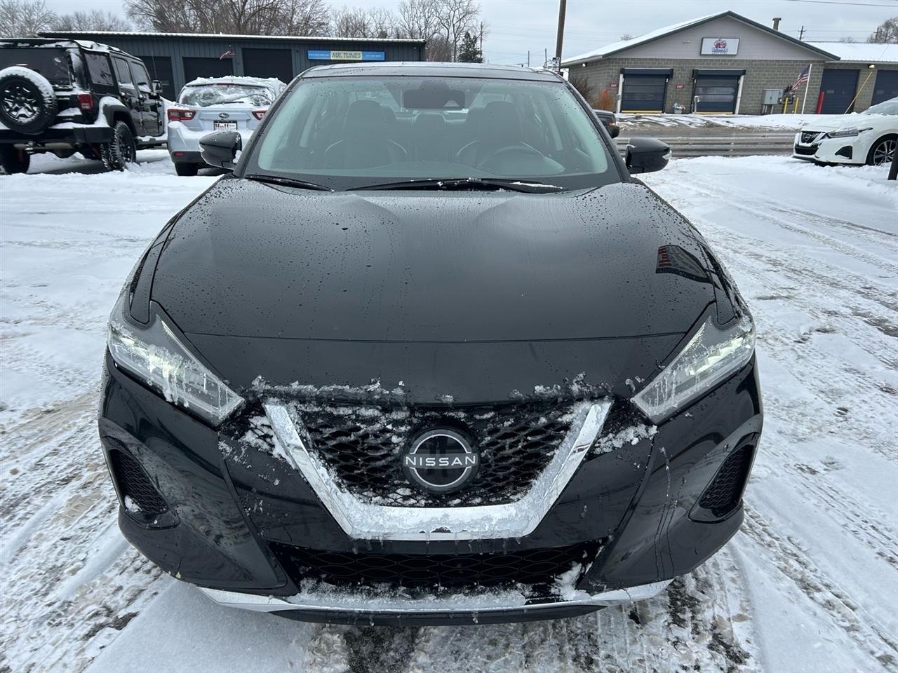 Nissan Maxima SL Sedan 2023